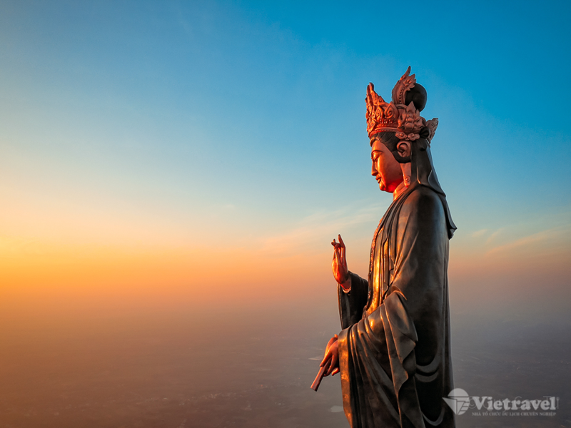 Thông tin của tour: Tây Ninh: Vùng Đất Địa Linh - Núi Bà Đen (Tặng vé tham quan tuyến cáp treo Chùa Hang)