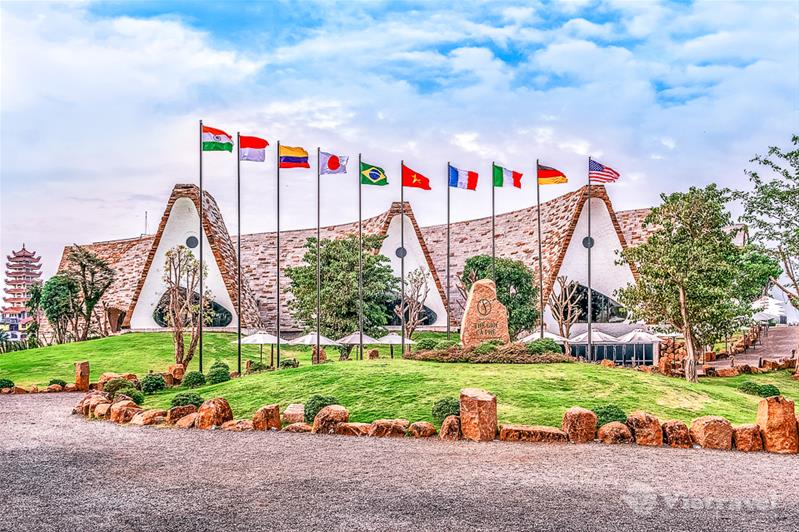 Ảnh tour: Vinh - Buôn Ma Thuột - Hồ Lăk - Buôn Đôn - Bảo tàng thế giới cà phê